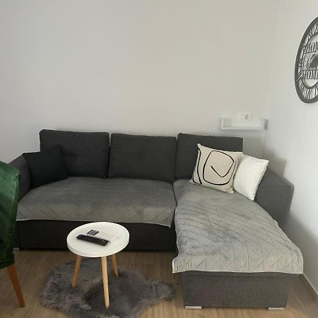 Doki Apartment ชิเบนิก ภายนอก รูปภาพ