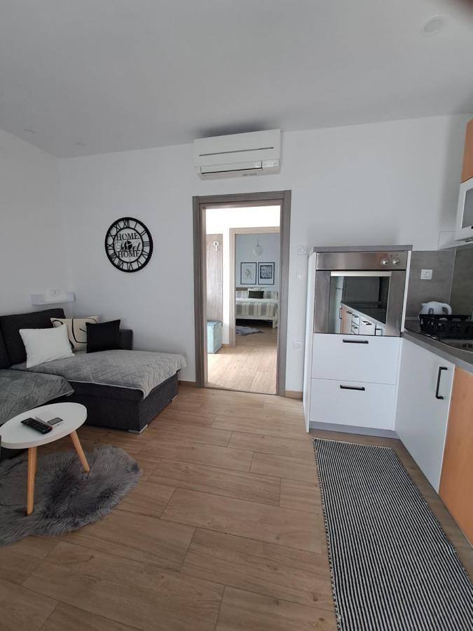 Doki Apartment ชิเบนิก ภายนอก รูปภาพ