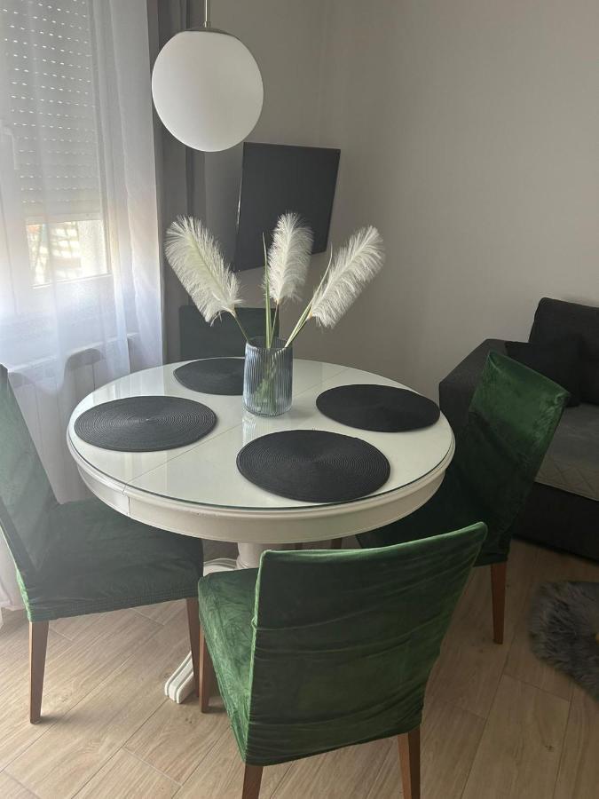 Doki Apartment ชิเบนิก ภายนอก รูปภาพ